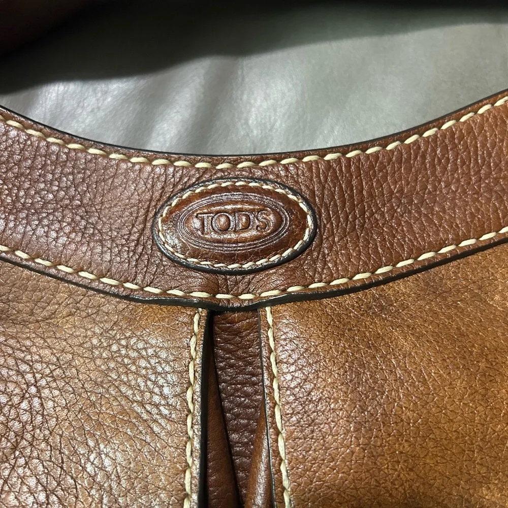 💥SOLD💥 Tod's Leather and Suede Shoulder Bag - Picture 5 of 15